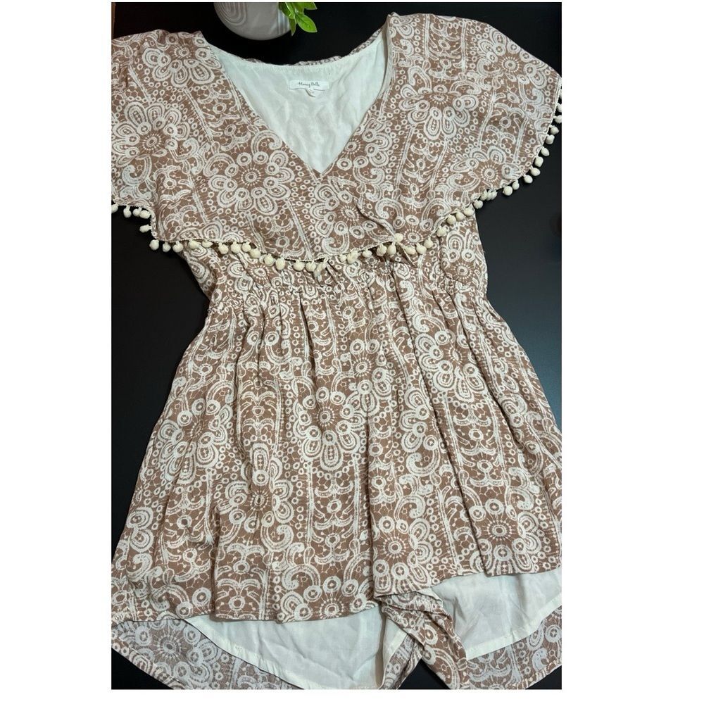 Honey Belle womens Boho Style Romper size Large EUC feminine vacation